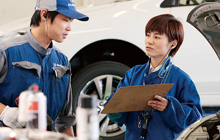 メカニックに状況を説明