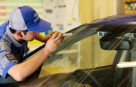 アイサイトチェック中の安田